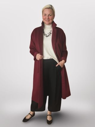 🍂 DNEŠNÍ TIP 🍂 DLOUHÝ ČESANÝ KABÁT, VEL 38-42, CENA 1190 Kč. 🛍️ www.garderobierka.cz, kód 98622 #kabát #podzim #ootd...